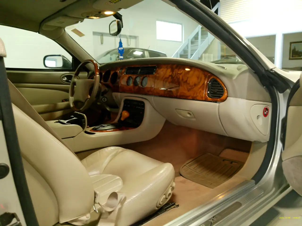 Jaguar XK снимка Jaguar XK