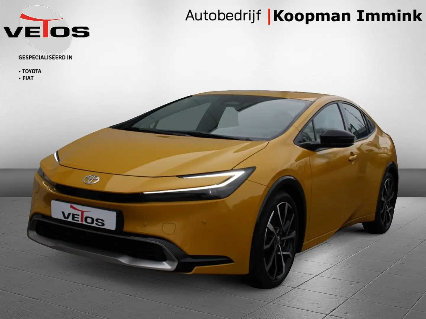 Toyota Prius 2.0 Plug-In Executive Goud - 1