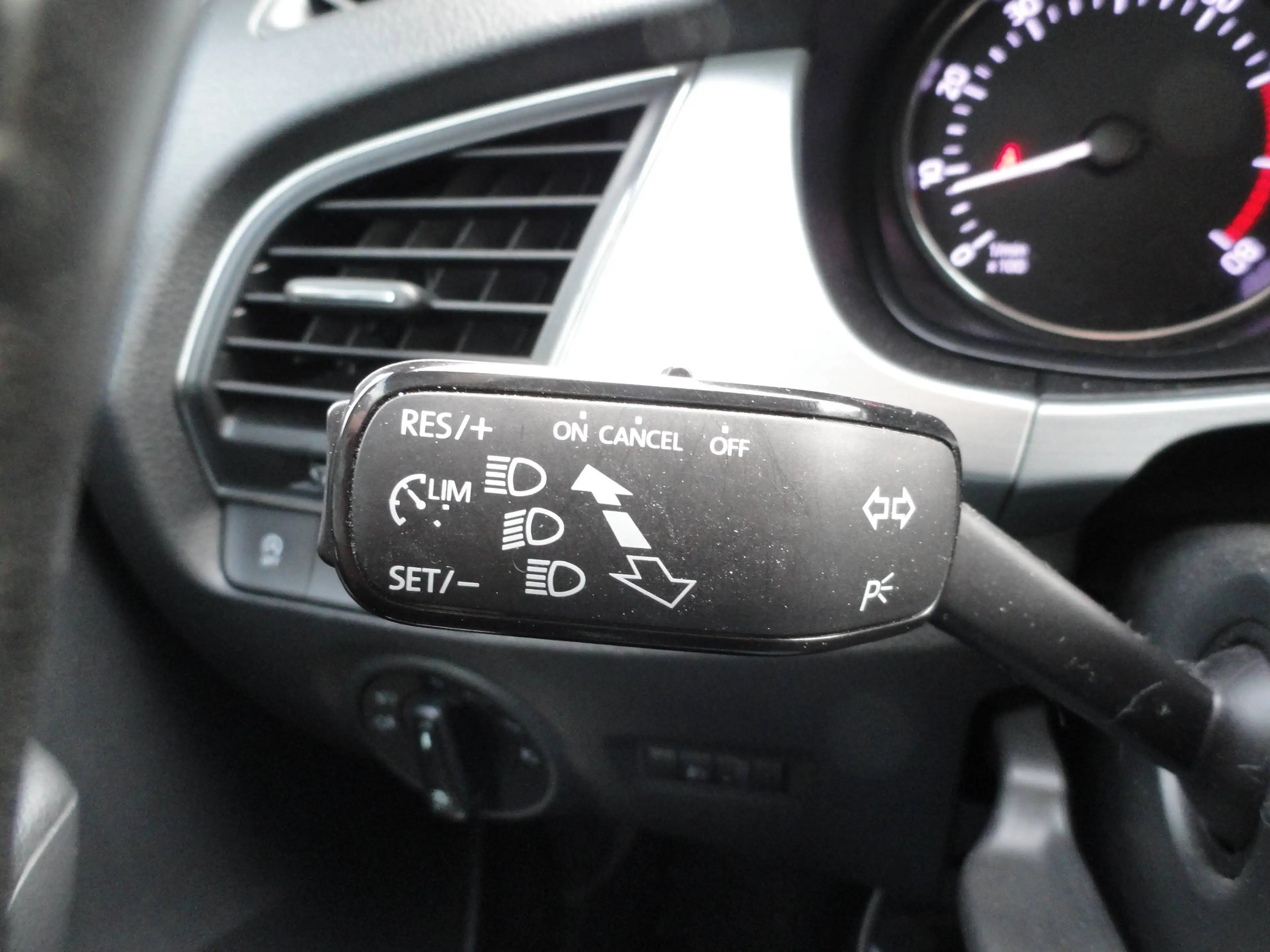Skoda Fabia Ambition — photo 17