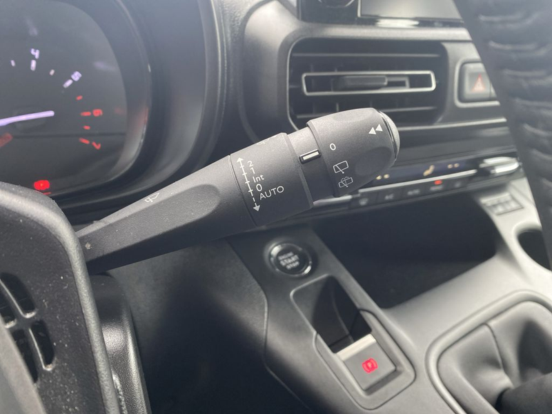 Citroen Berlingo MPV M PureTech 110 FEEL !!HAGELSCHADEN!! — photo 15