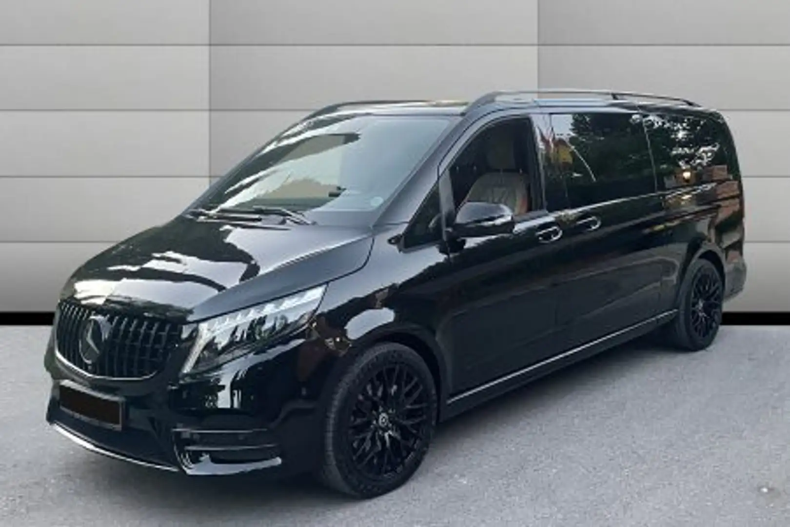 Mercedes-Benz V 300d Largo Exclusive Schwarz - 2