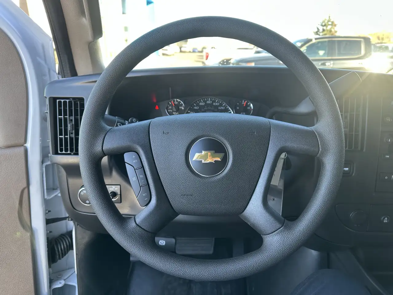 Chevrolet Express 3500 снимка Chevrolet Express 3500