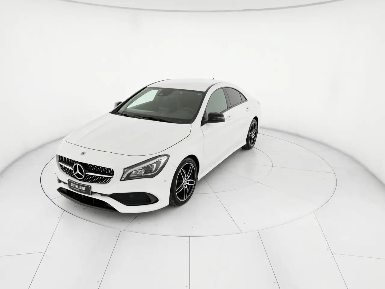 Mercedes-Benz CLA 200