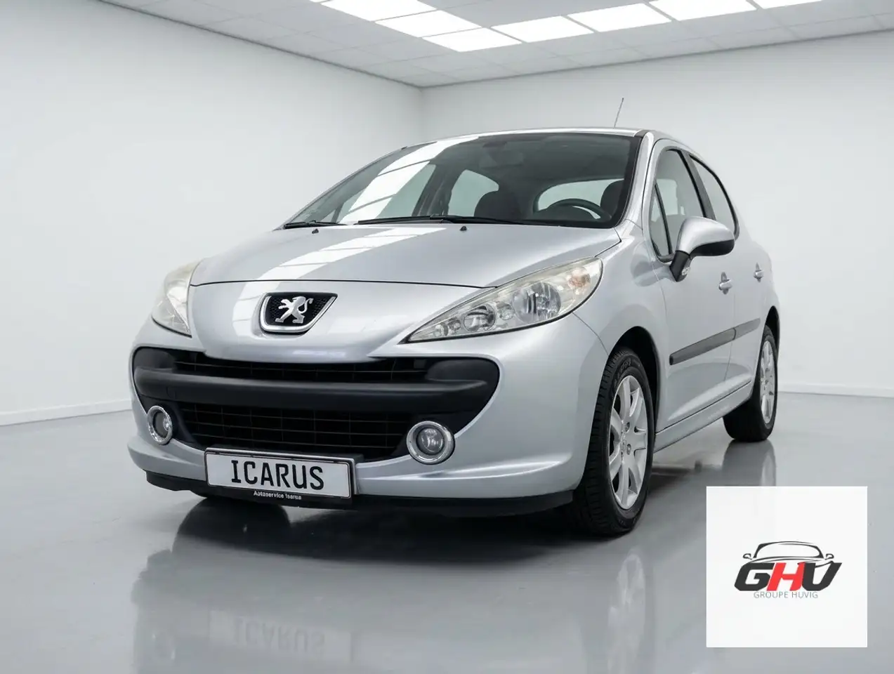 Peugeot 207 1.6 VTi 16V 120ch Premium A — photo 1 of 7
