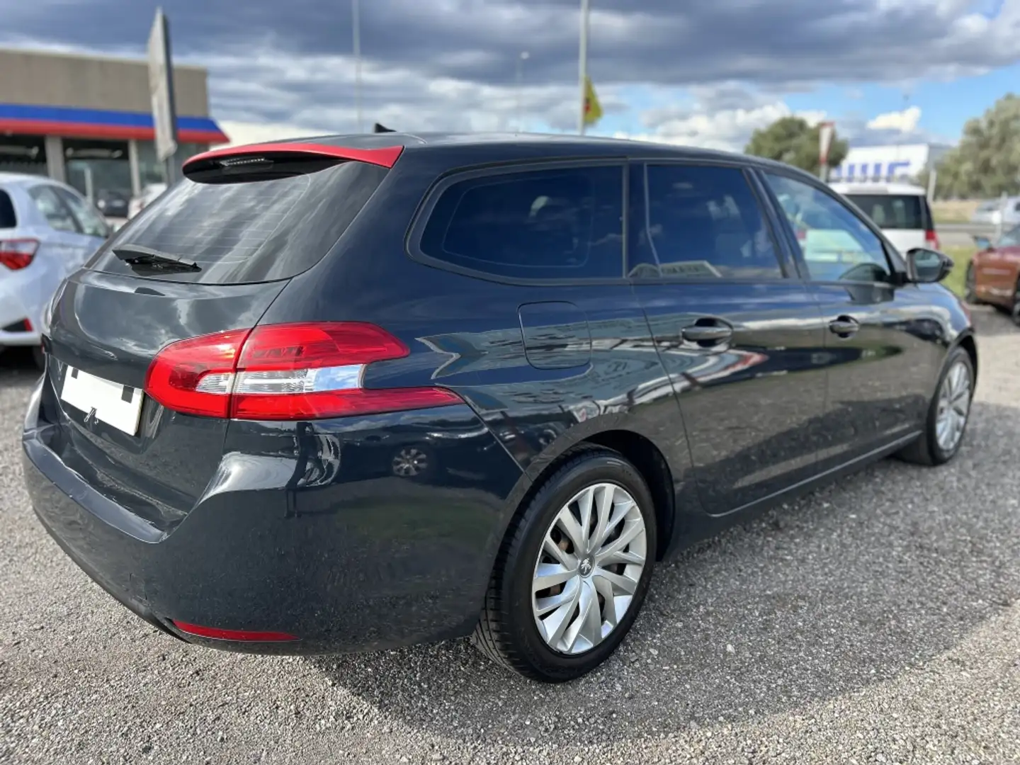 Peugeot 308 1.5BlueHDi S&S Active 130 Negro - 2