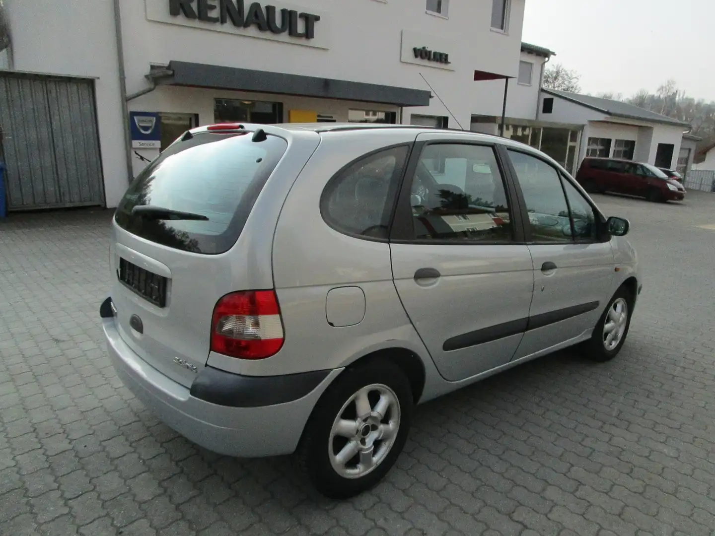 Renault Scenic 1.6 16V RT Silber - 2
