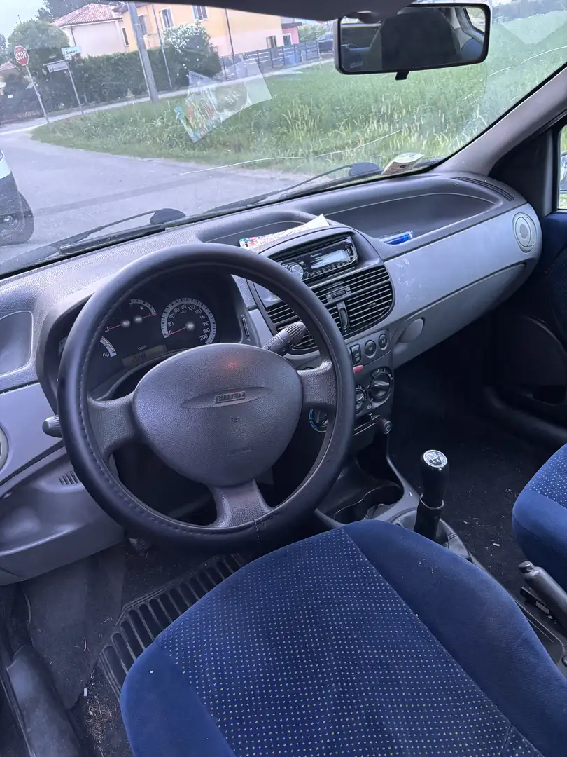 Fiat Punto 3p 1.9 jtd HLX - 2