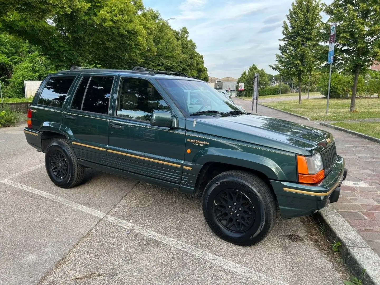 Jeep Grand Cherokee 5.2 (EU) 4WD aut. Quadra-Trac Limited Groen - 1