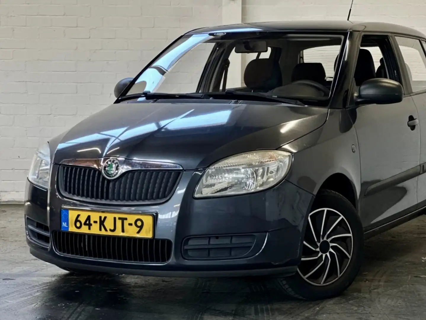 Skoda Fabia 1.2 Drive |Airco |Stuurbkr |Nieuwe APK |NAP Grau - 2