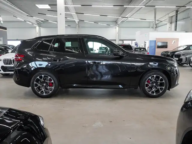 BMW X3 view 4