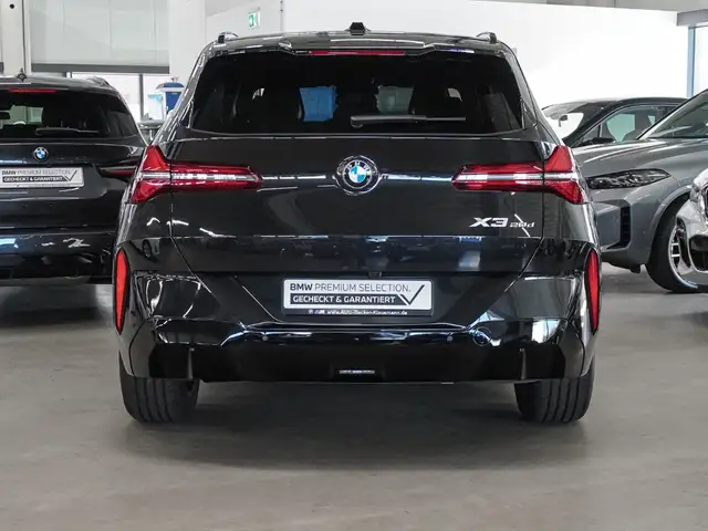 BMW X3 view 5