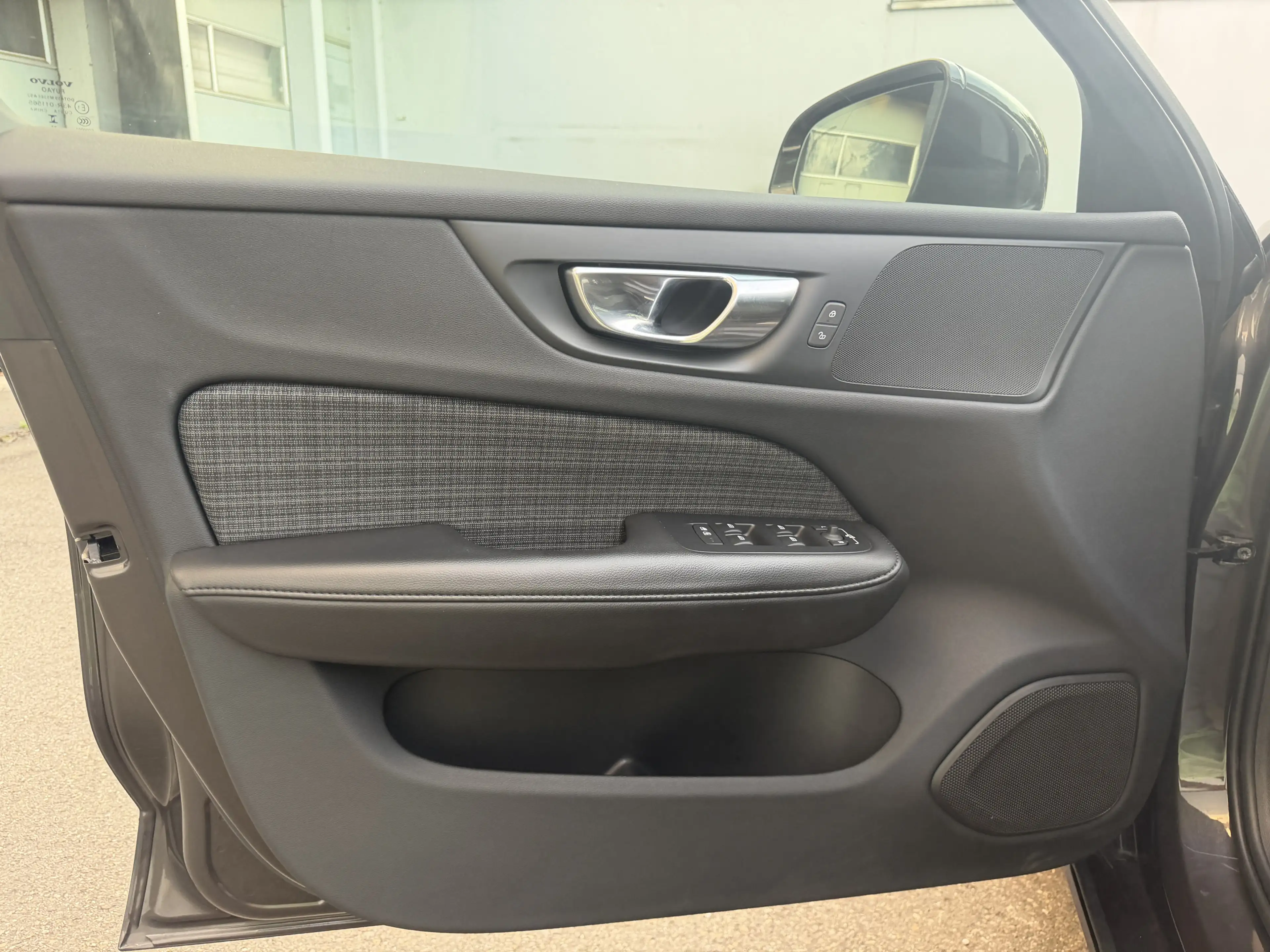 Volvo V60 Core LED ACC Virtual-Cockpit Rü-Kamera Navi — photo 11