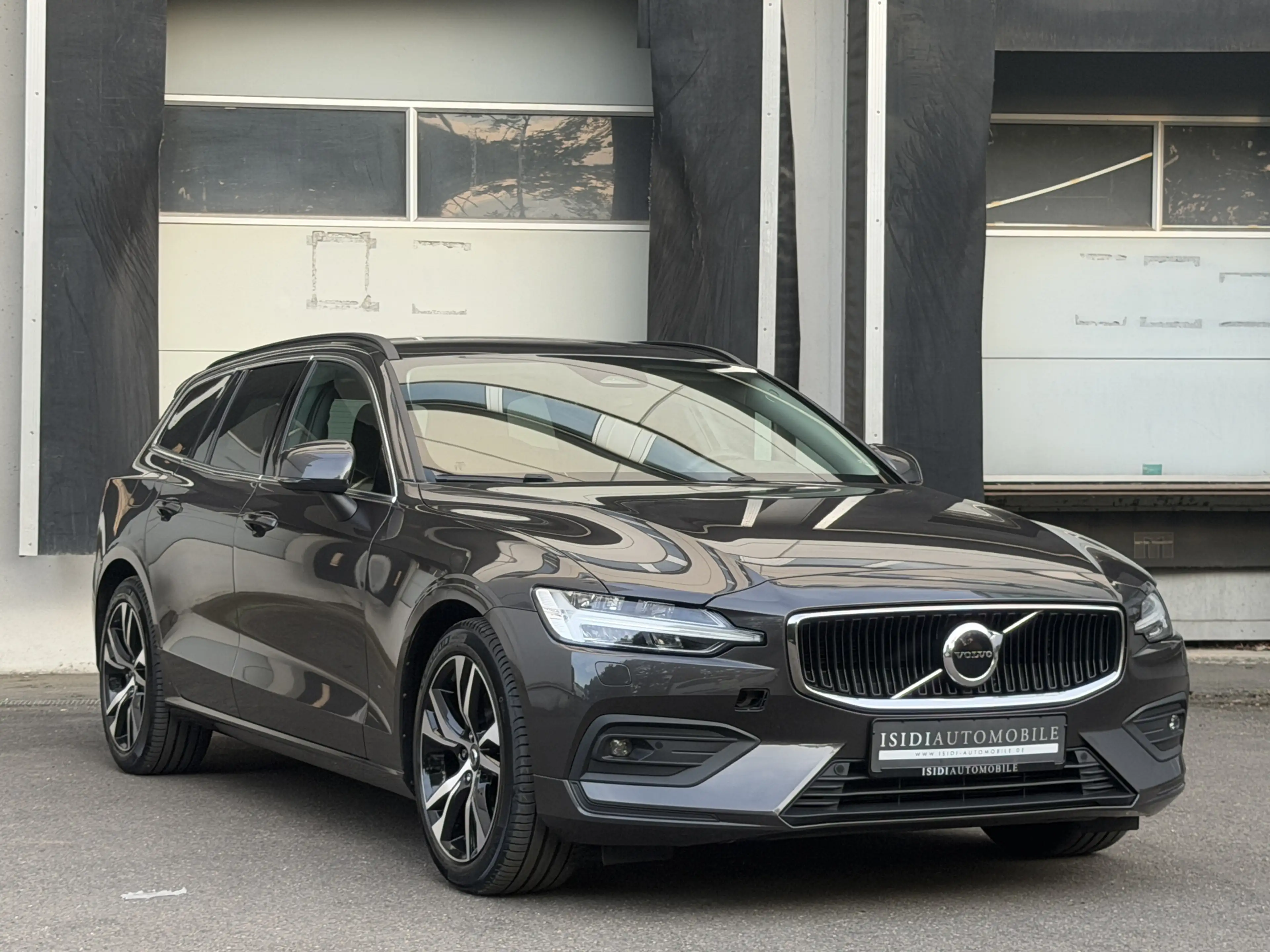 Volvo V60 Core LED ACC Virtual-Cockpit Rü-Kamera Navi — photo 9