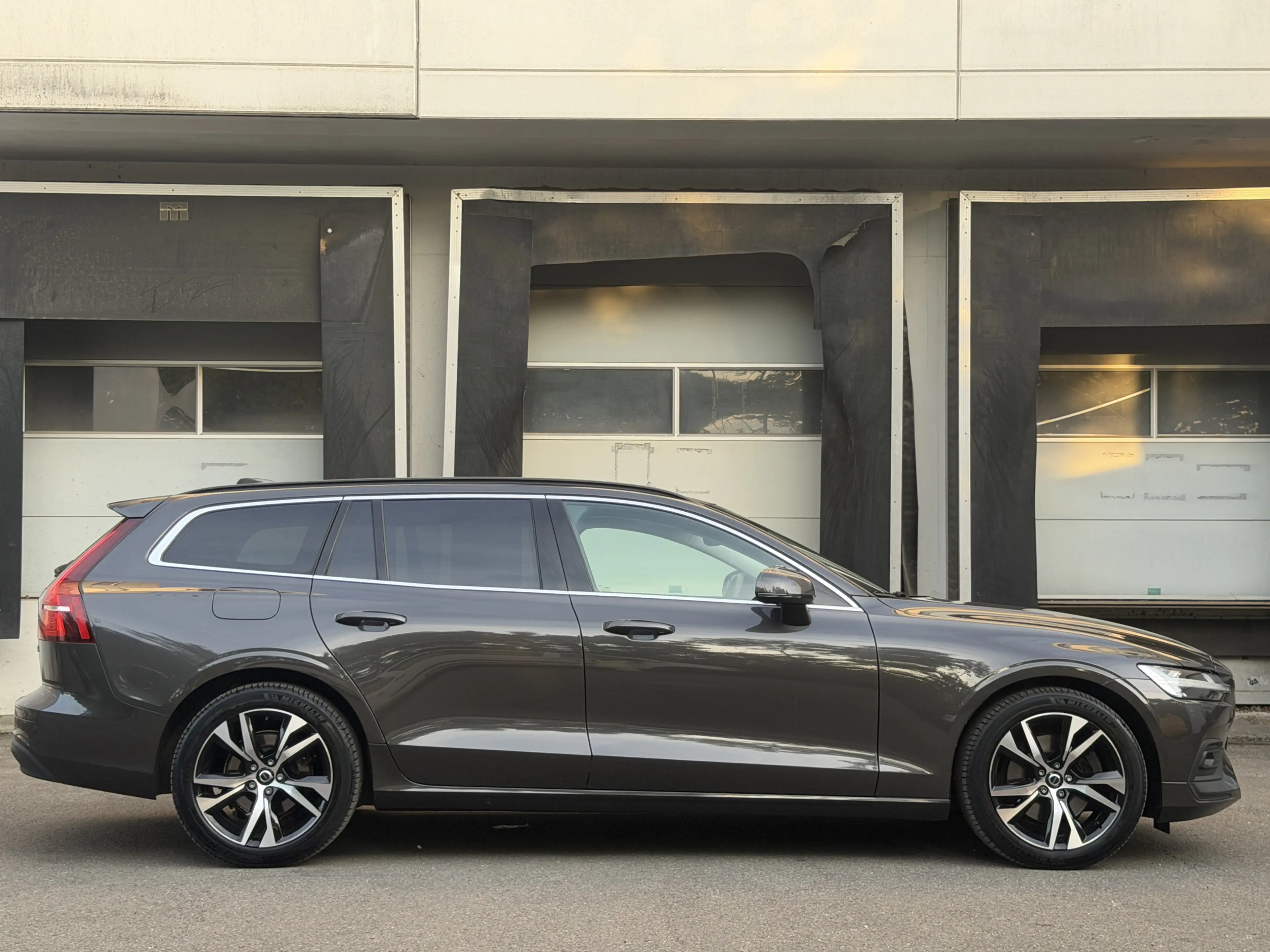 Volvo V60 Core LED ACC Virtual-Cockpit Rü-Kamera Navi — photo 7