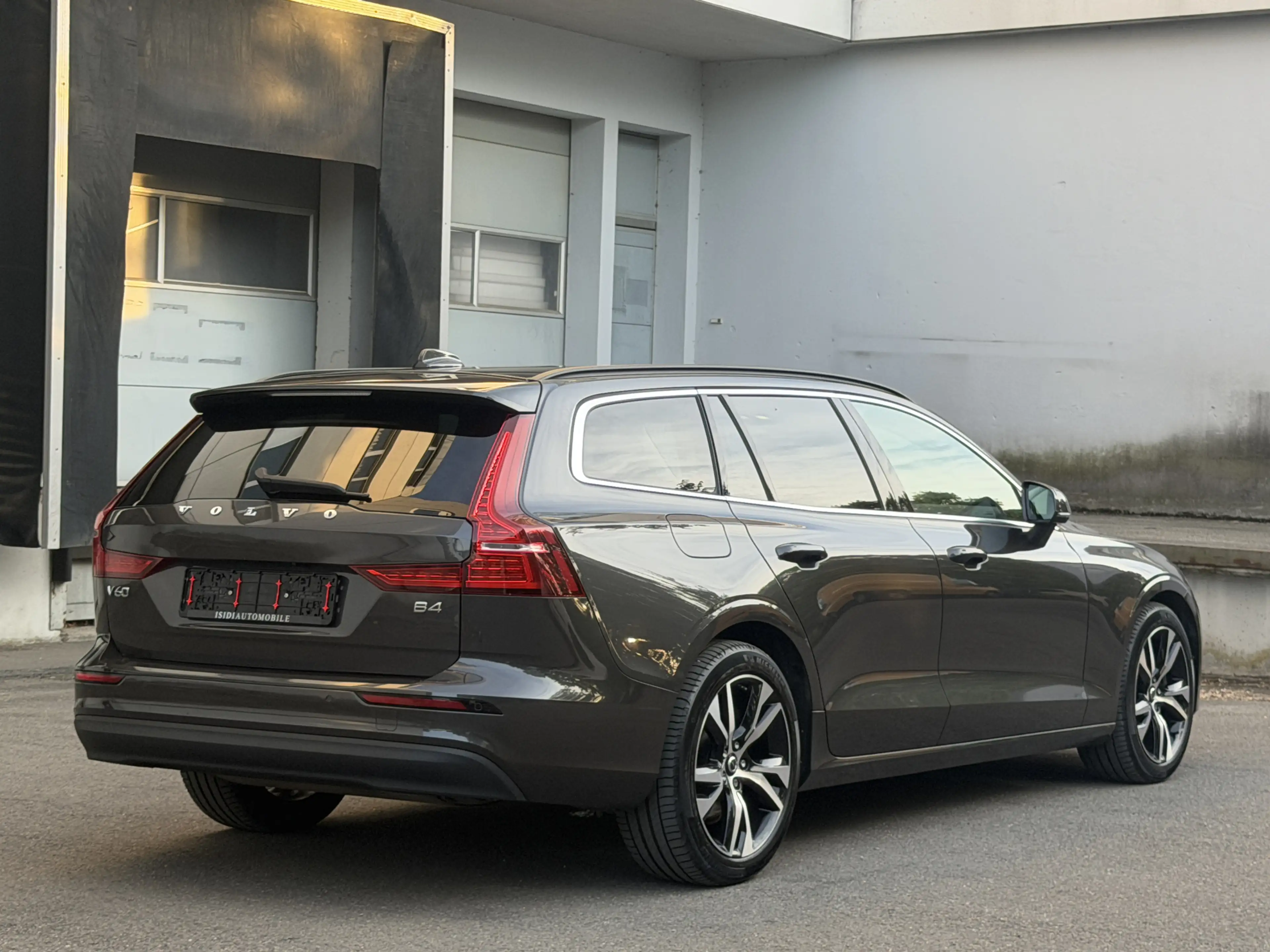 Volvo V60 Core LED ACC Virtual-Cockpit Rü-Kamera Navi — photo 6
