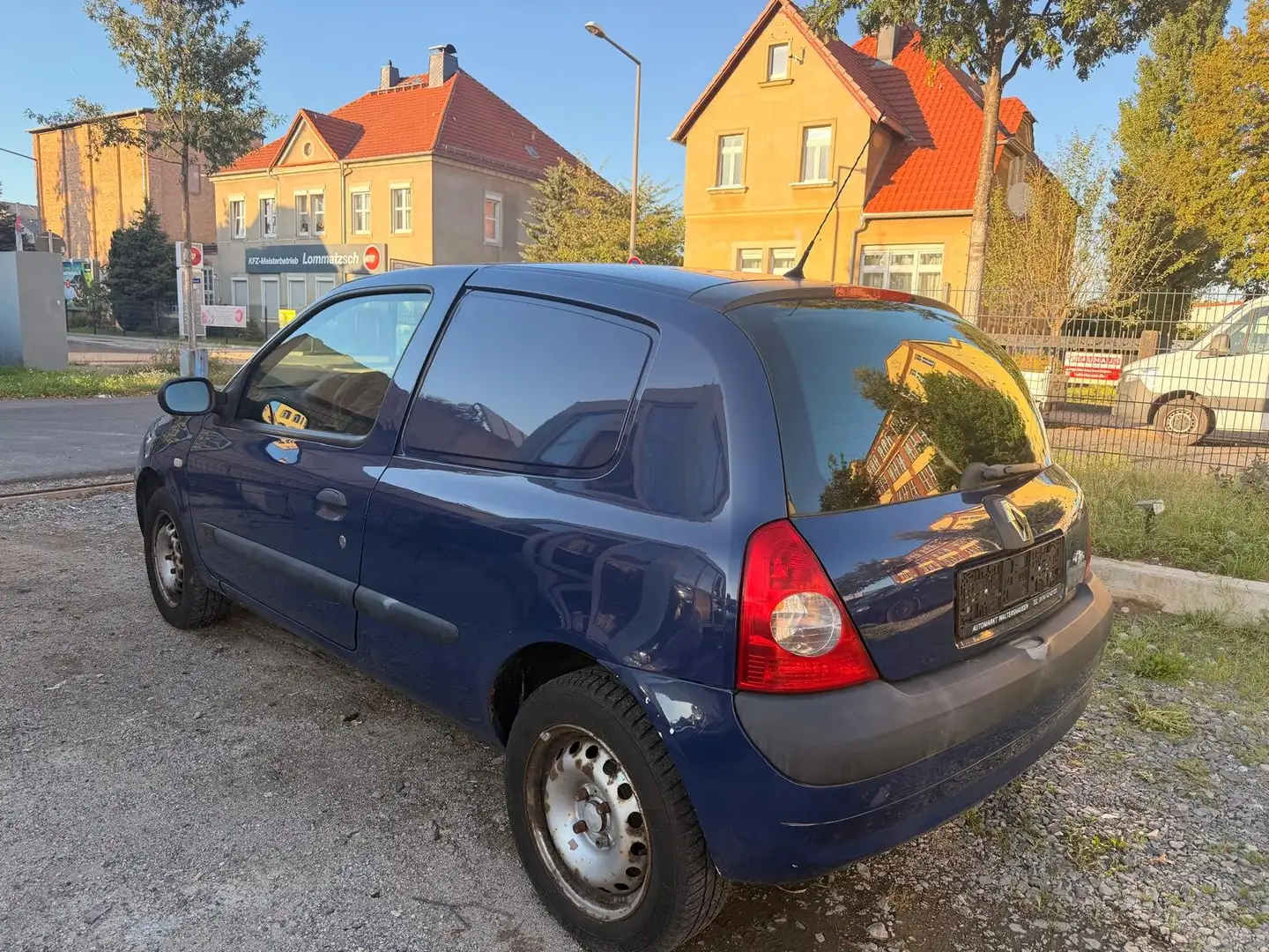 Renault Clio Clio 1.2 Emotion Blau - 2