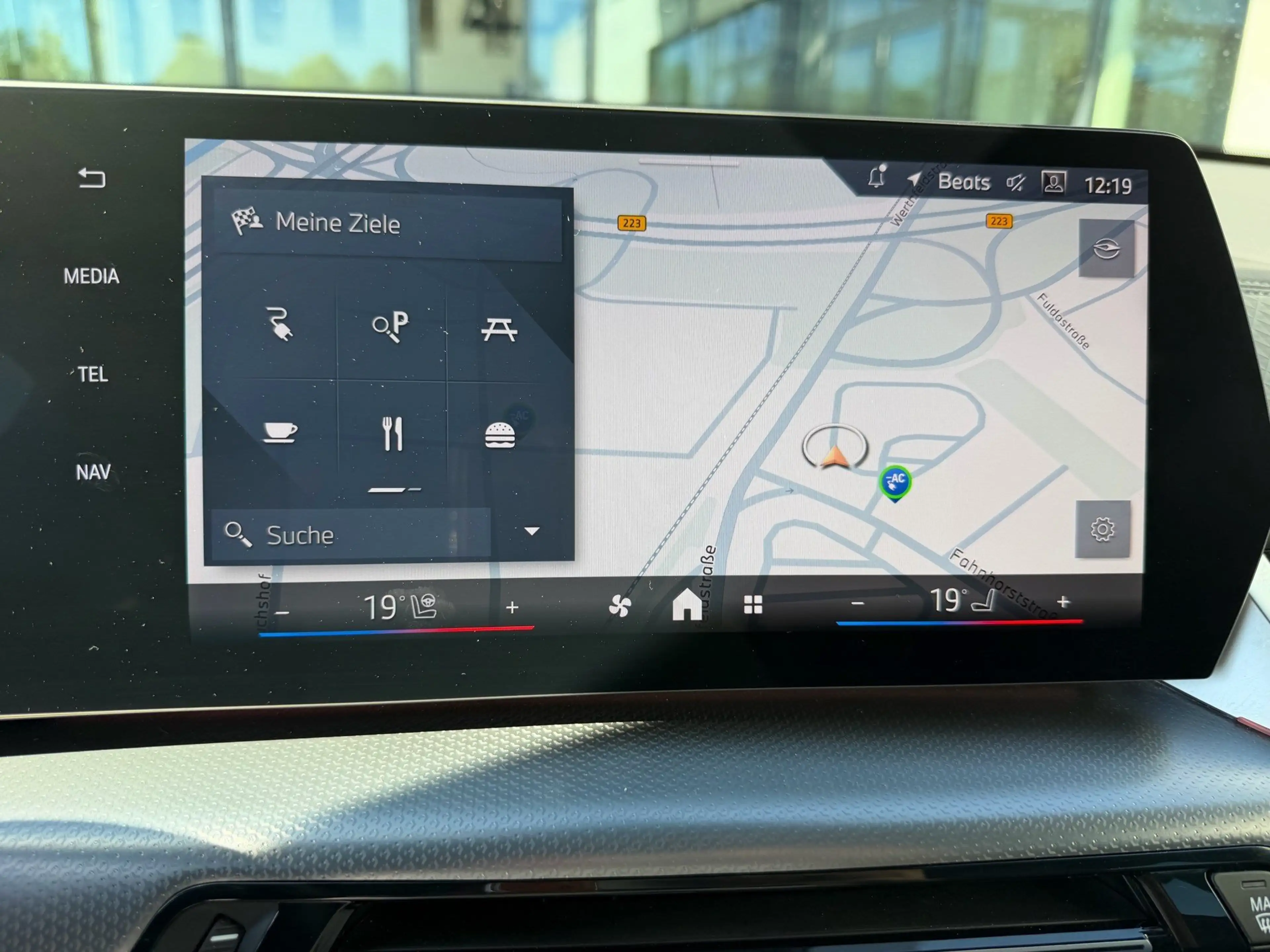 BMW iX2 eDrive20 M SPORT+HUD+AHK+LM20+KAMERA+HK SOUND+LED — photo 14