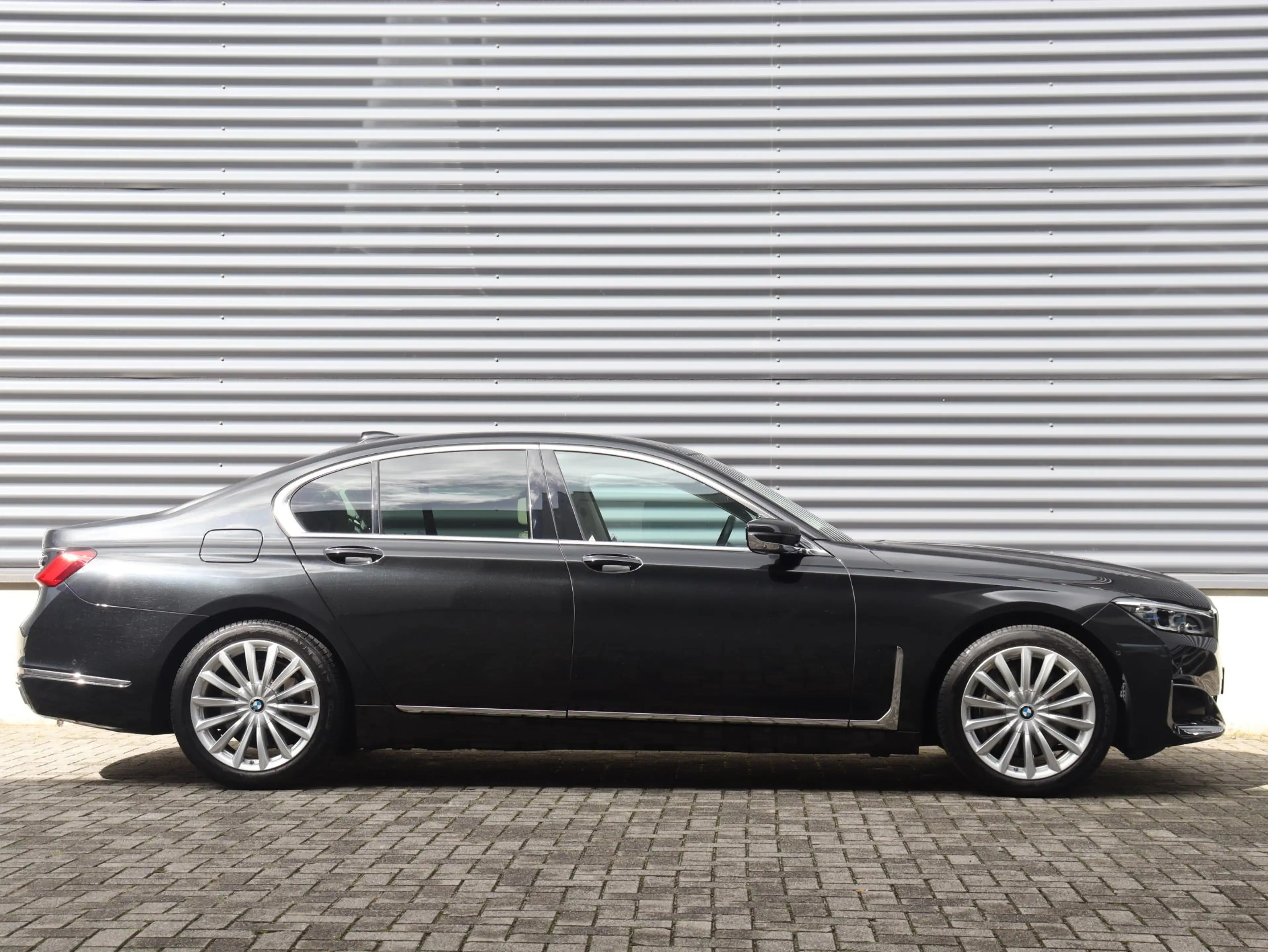BMW 745 7 Serie Sedan 745e | High Executive | Harman Kardo — photo 5