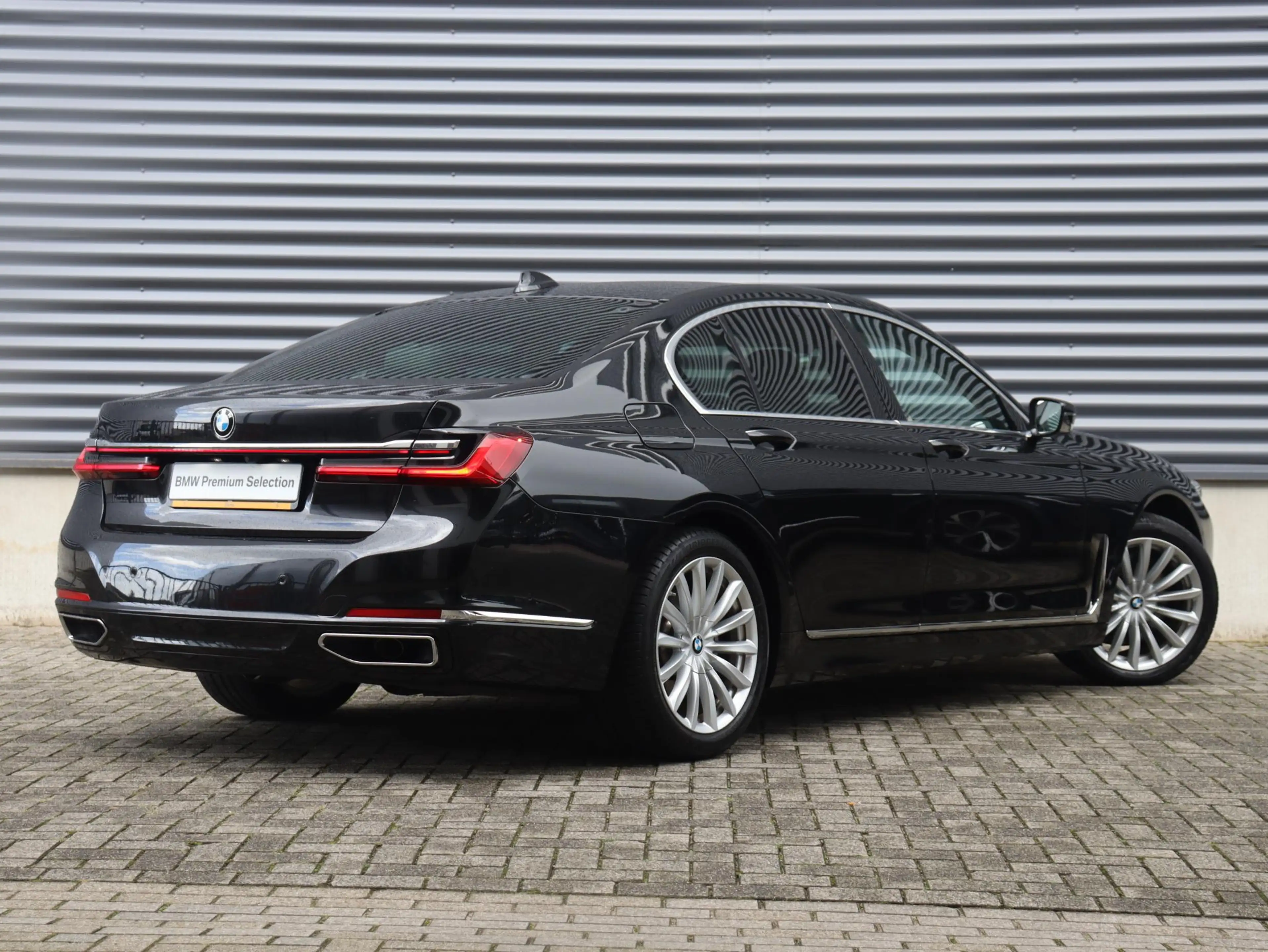 BMW 745 7 Serie Sedan 745e | High Executive | Harman Kardo — photo 2