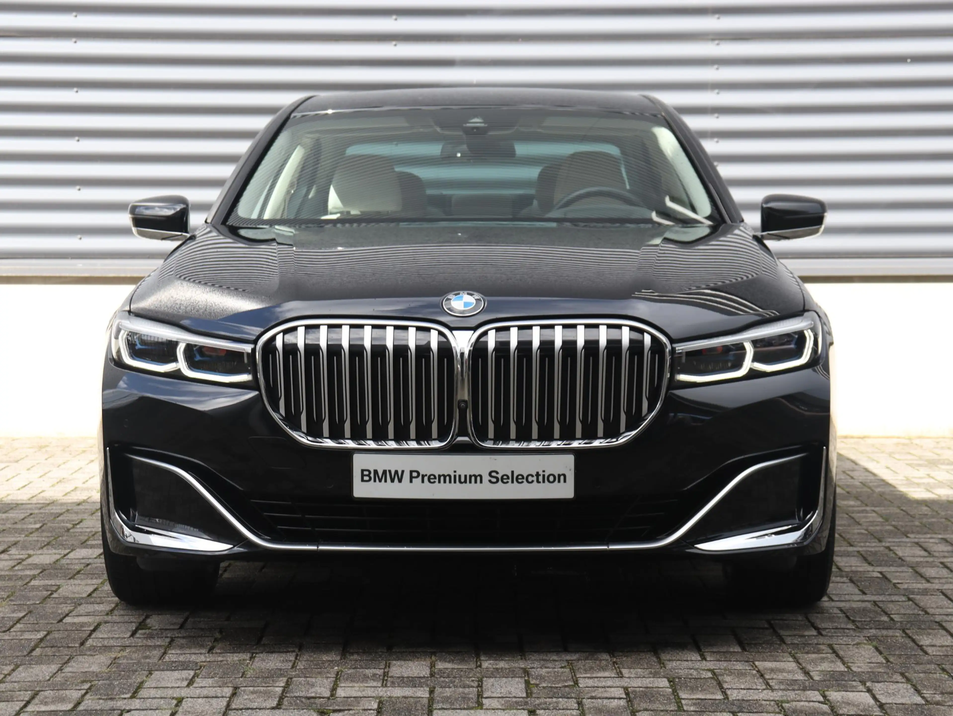 BMW 745 7 Serie Sedan 745e | High Executive | Harman Kardo — photo 3