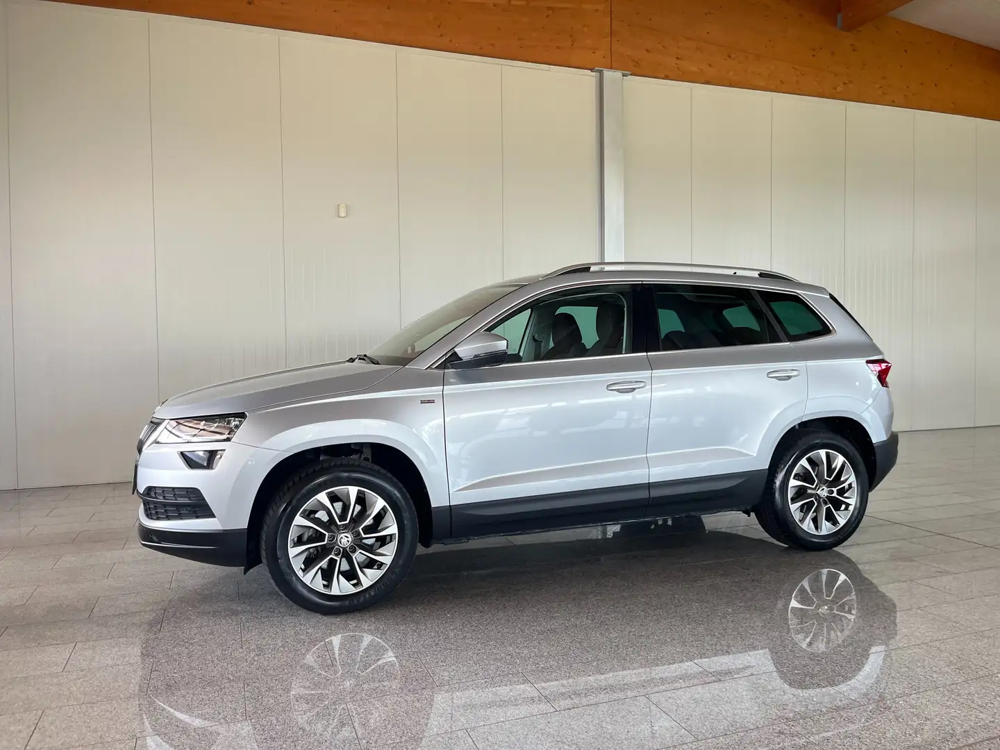 Skoda Karoq Clever 4x4 Grau - 1