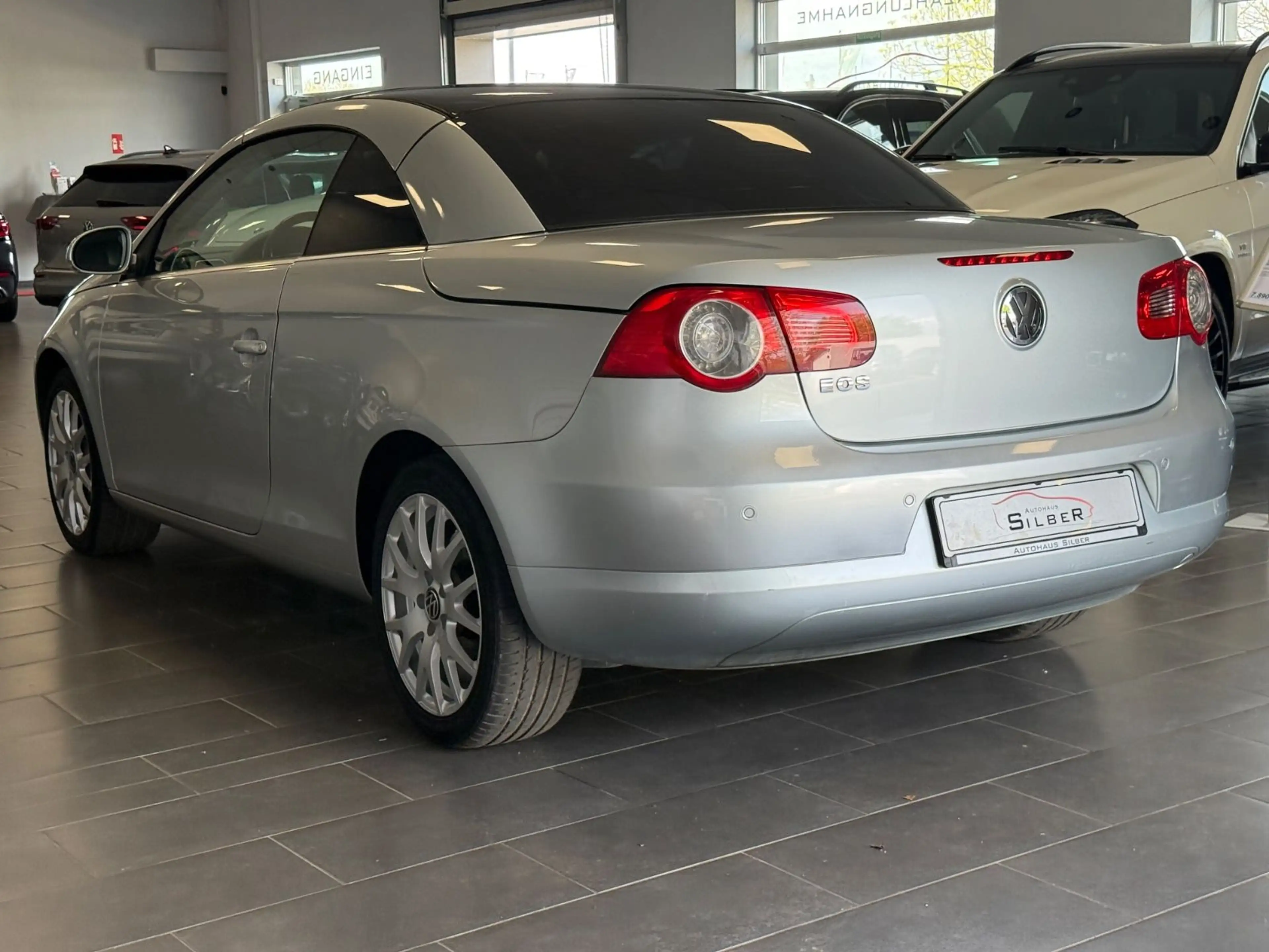 Volkswagen Eos 2.0 TDI Automatik Standhz./Leder/Pano/Xenon — photo 4