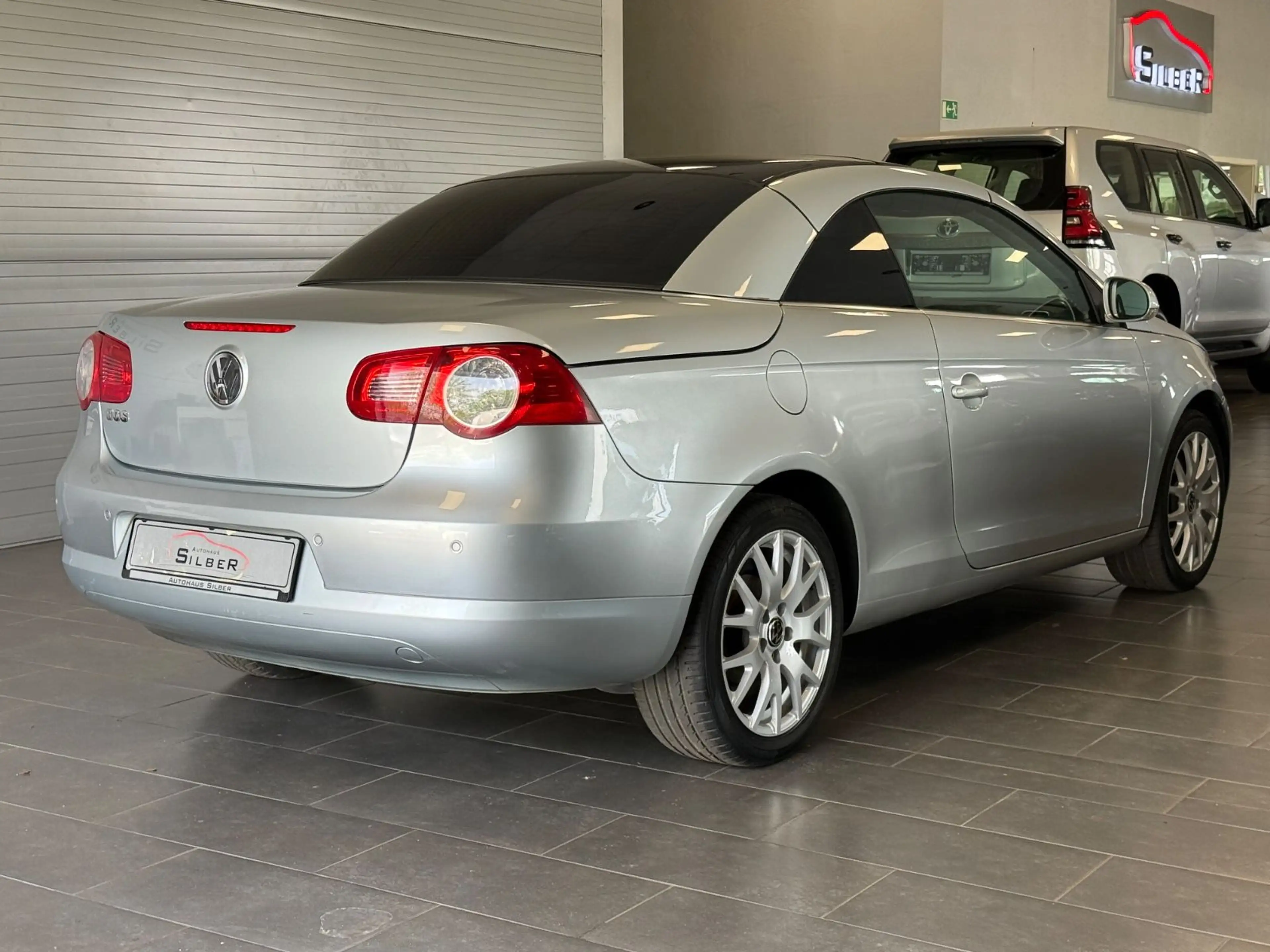 Volkswagen Eos 2.0 TDI Automatik Standhz./Leder/Pano/Xenon — photo 3