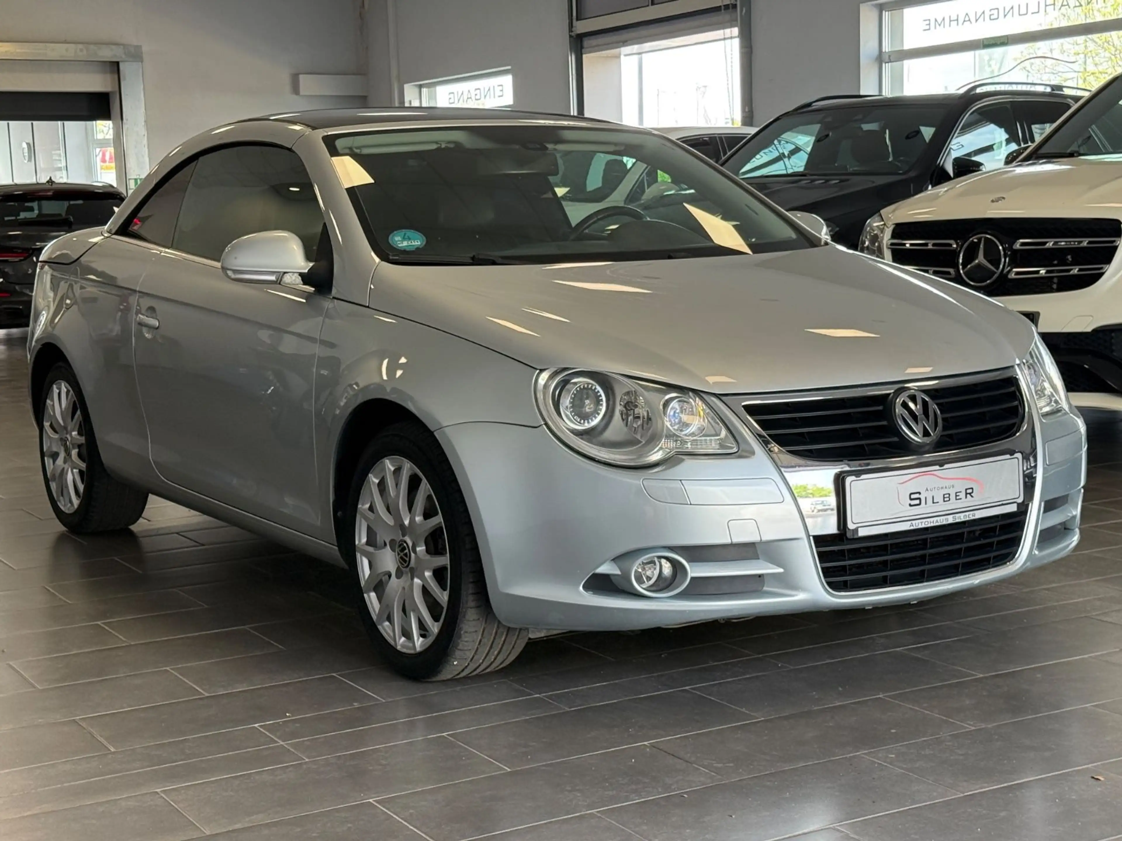 Volkswagen Eos 2.0 TDI Automatik Standhz./Leder/Pano/Xenon — photo 2