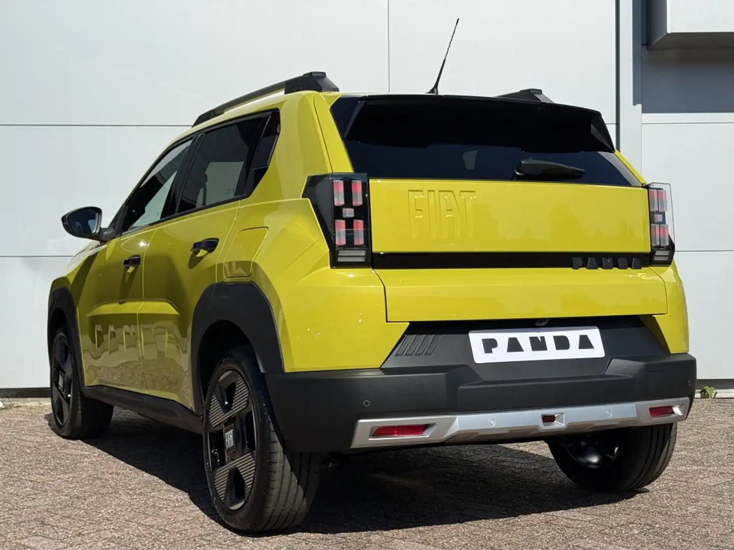 Fiat Grande Panda La Prima 44 kWh NU TE BESTELLEN! Goud - 2