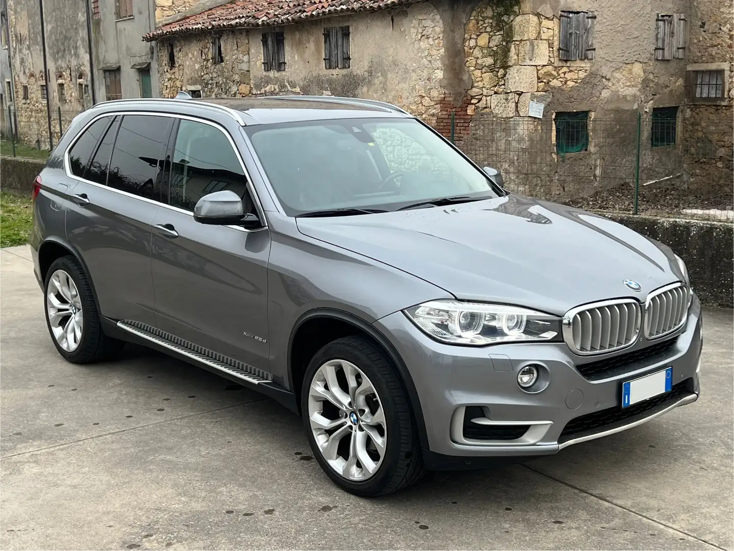 BMW X5 X5 F15 xdrive25d Experience 218cv - FINO 31 MAGGIO Šedá - 2