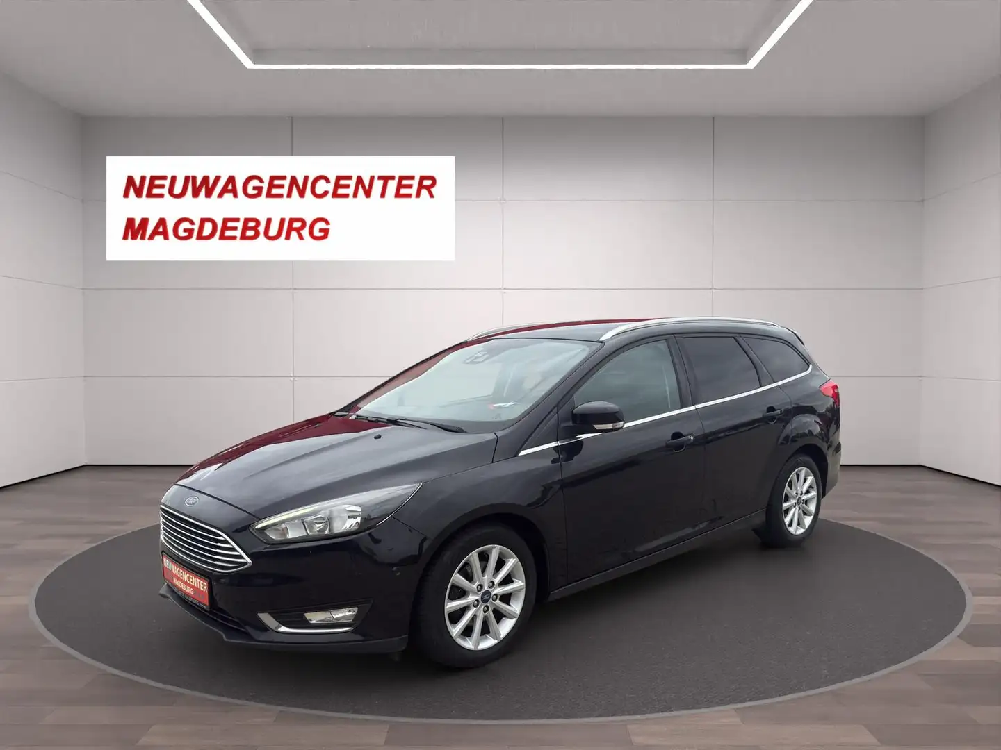 Ford Focus 1.0 EcoBoost KAT Titanium*TEILLEDER*SHZ*NAVI*KAMER Noir - 1