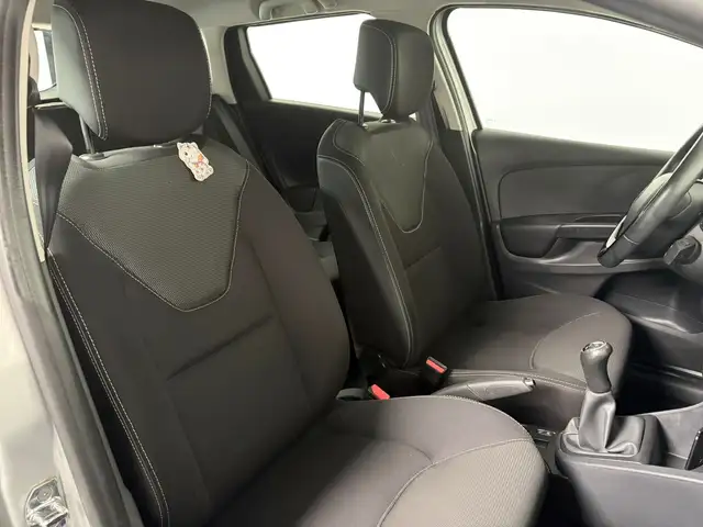 Renault Clio view 4