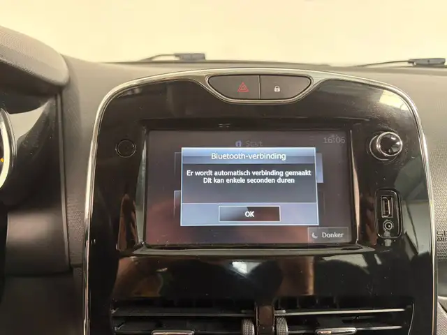 Renault Clio view 16