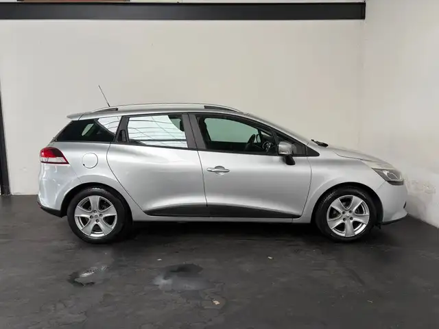 Renault Clio view 22