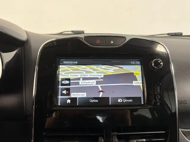 Renault Clio view 12