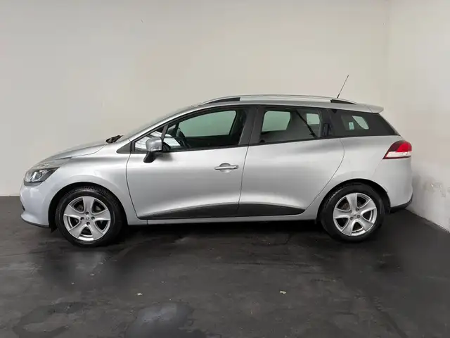 Renault Clio view 23