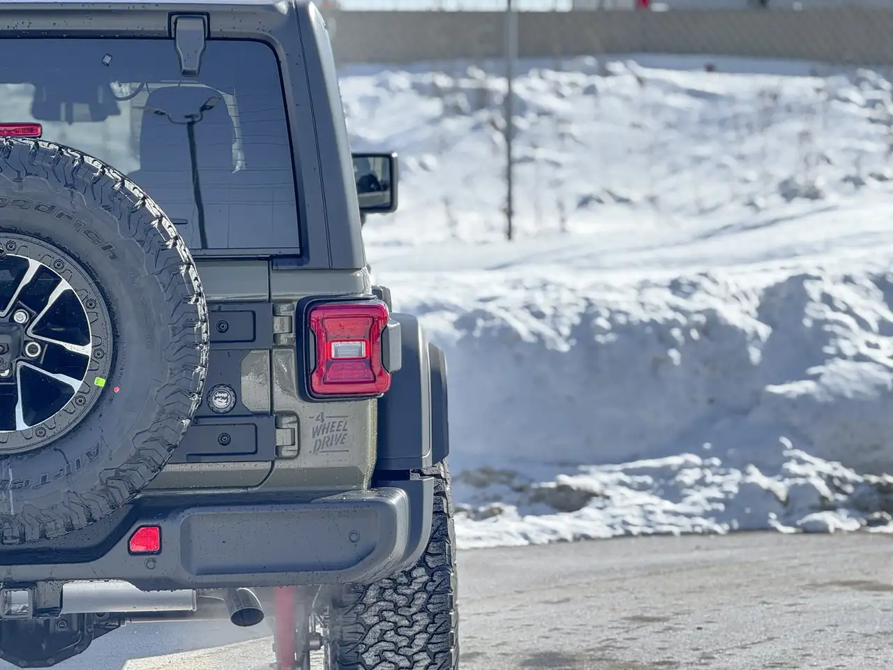 Jeep Wrangler снимка Jeep Wrangler