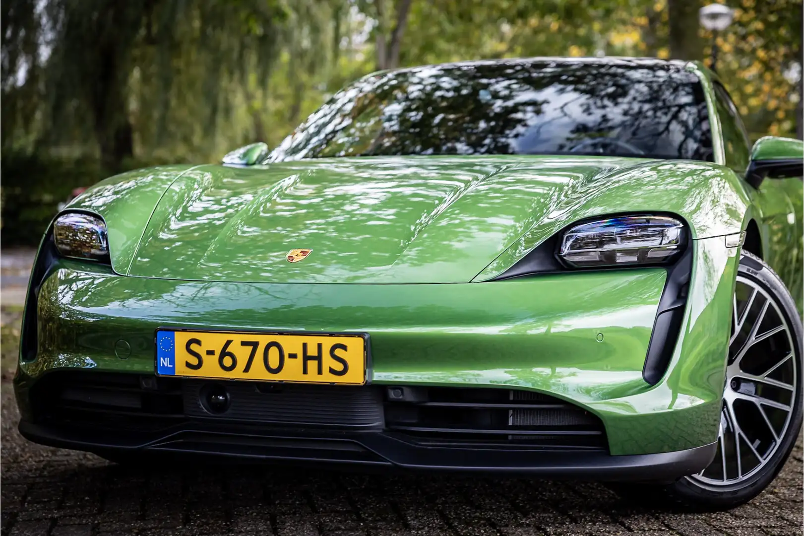Porsche Taycan Sport Turismo 93 kWh Performance Plus Panorama ACC Groen - 2