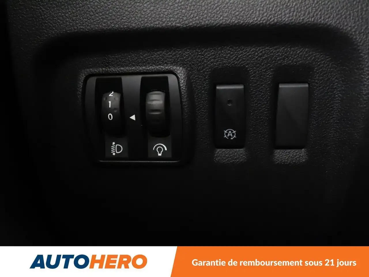 Renault Captur — photo 27