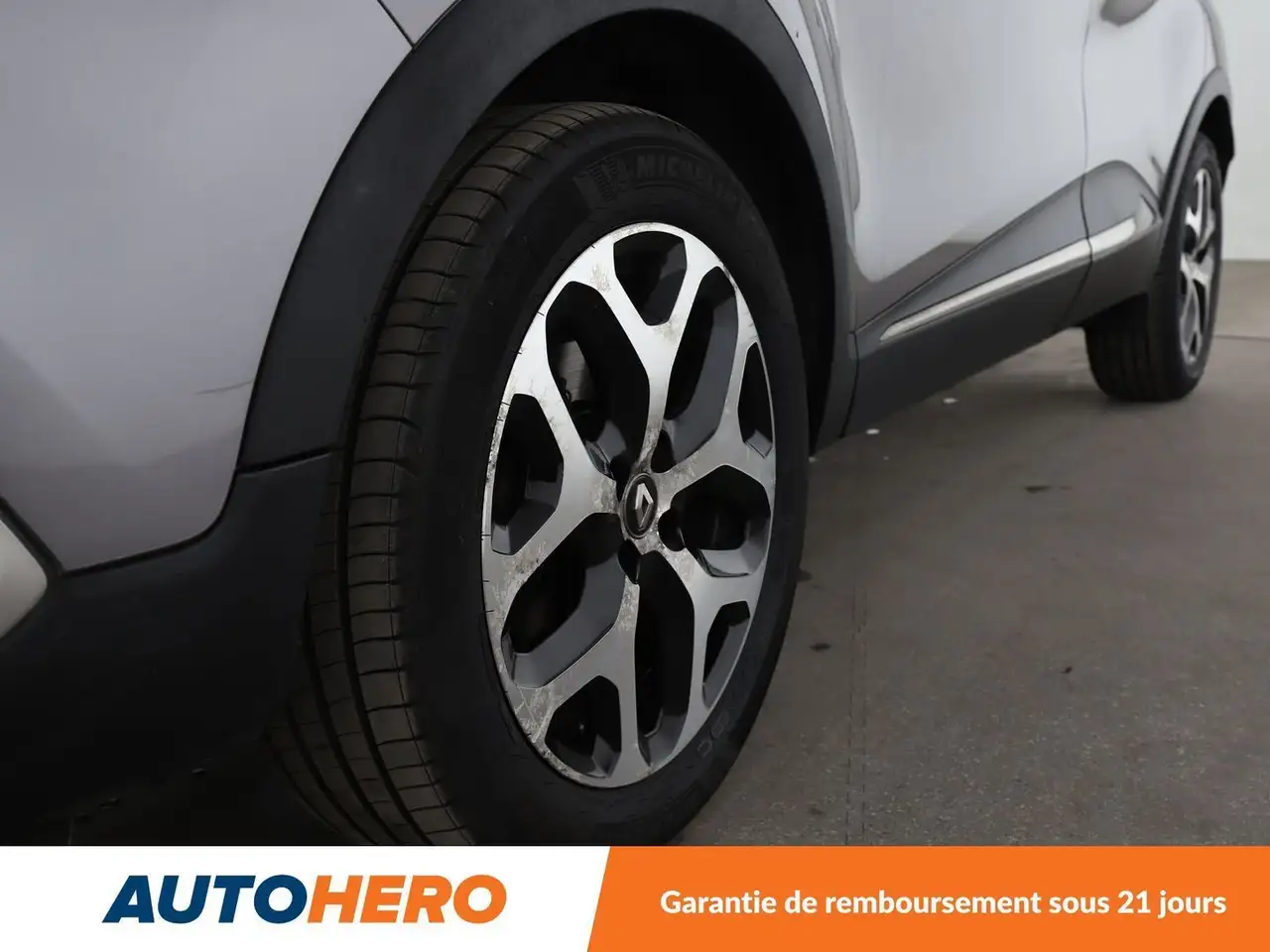Renault Captur — photo 29
