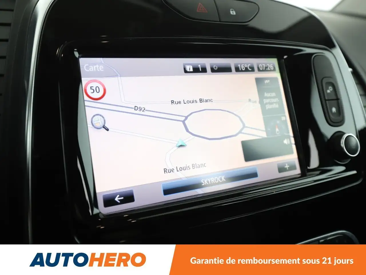 Renault Captur — photo 21