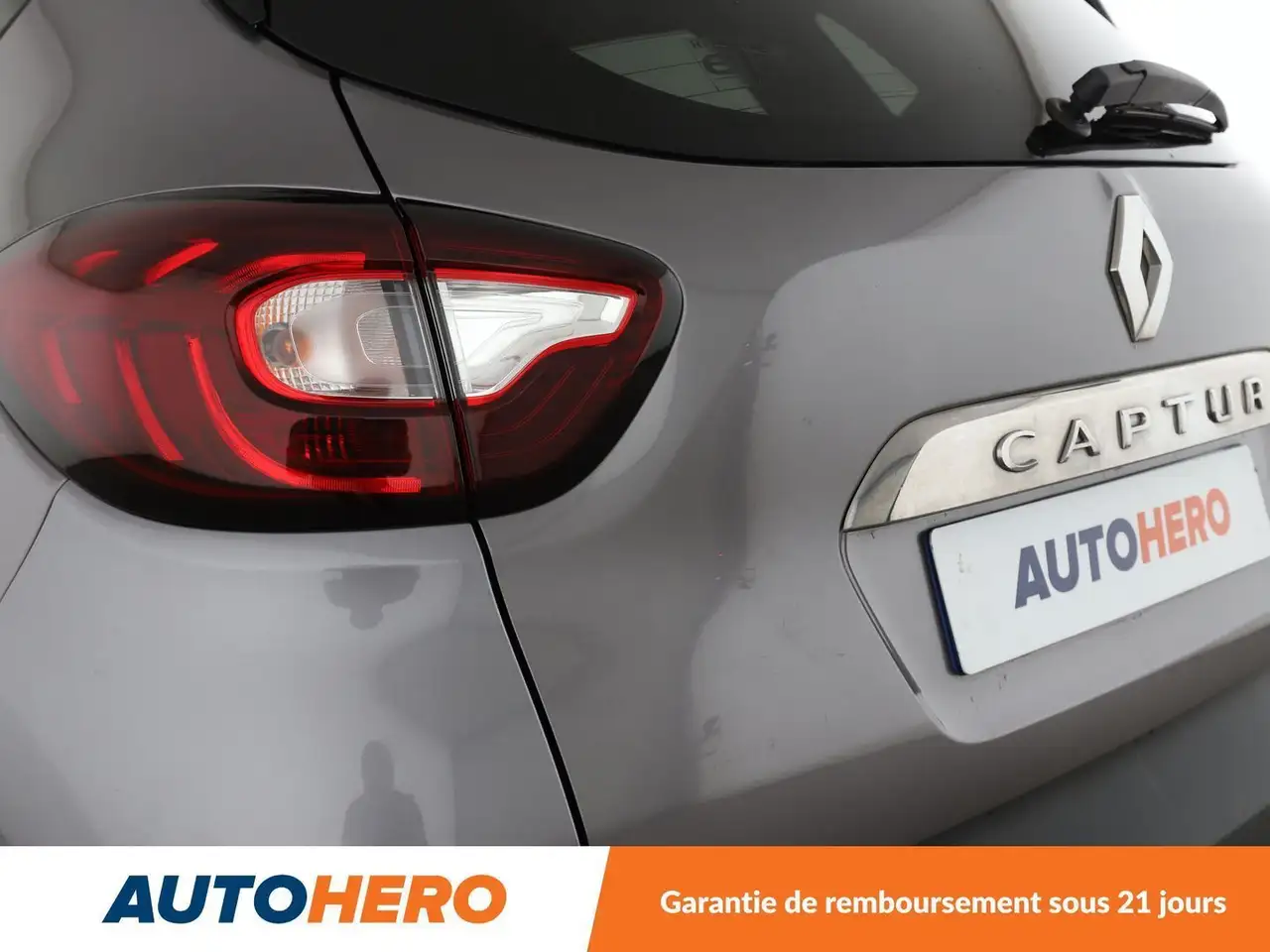 Renault Captur — photo 30