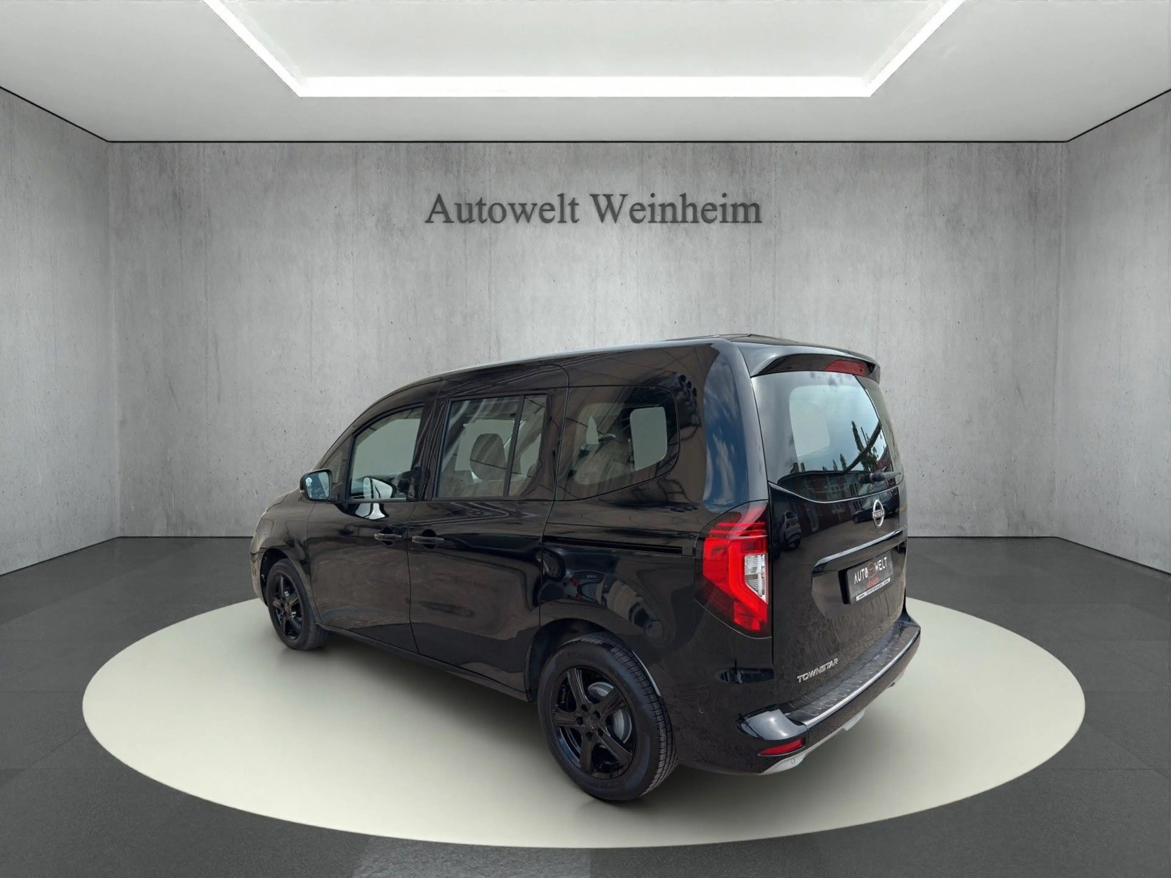 Nissan Townstar TOWNSTAR°N-CONNECTA°1.HAND°24-TKM°NAV°KAM°LEDER° — photo 4