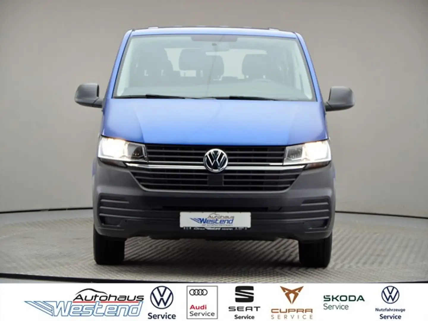 Volkswagen T6.1 Transporter Kombi 2.0l TDI 81kW 5-Gang 9 Sitzer Klima Blau - 1