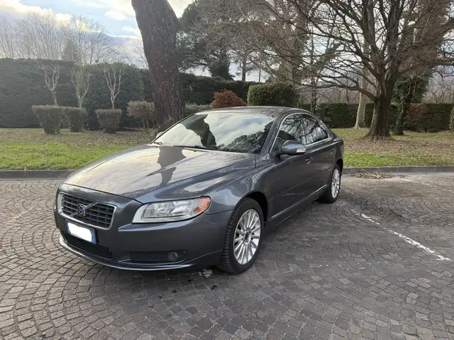 Volvo S80