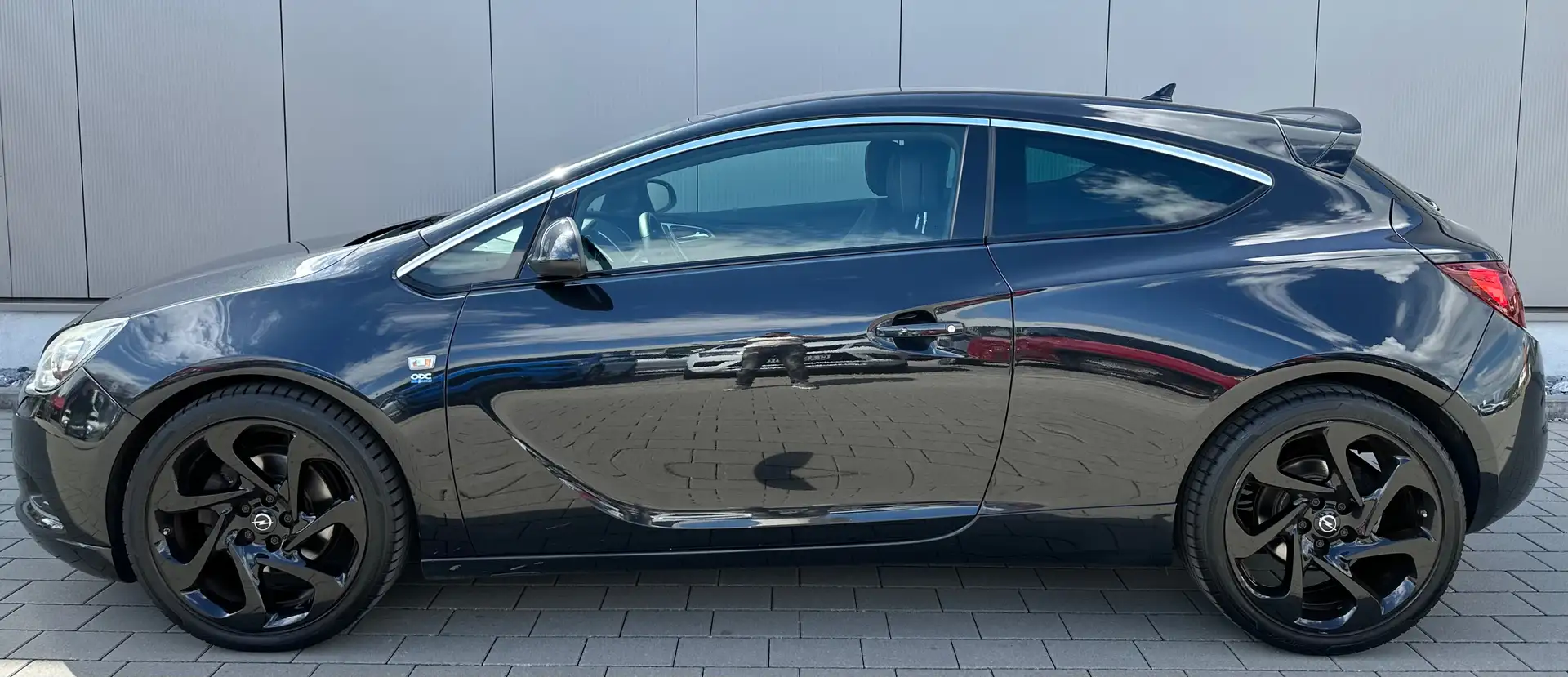 Opel Astra Innovation/OPC-Line/1.Hand/Navi/Xenon/Lenk-heizung Schwarz - 2