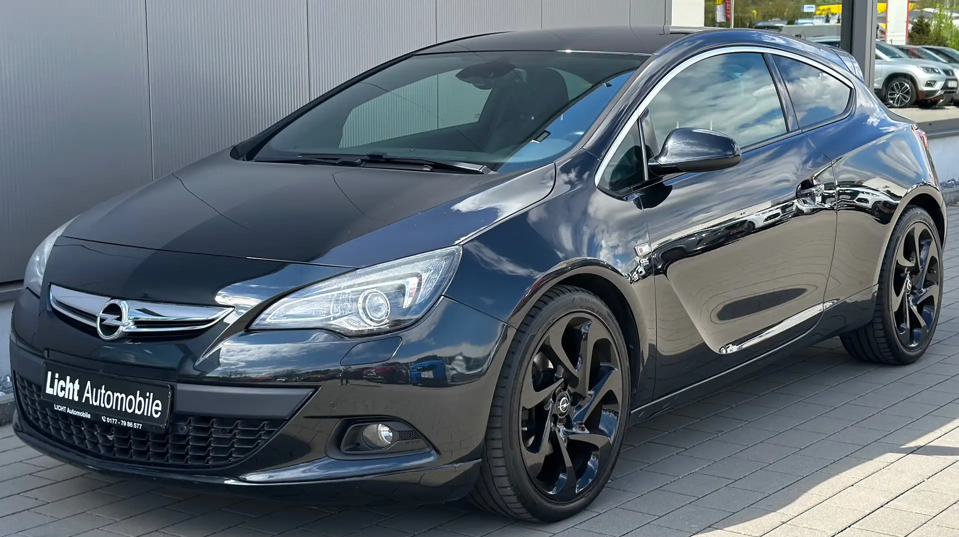 Opel Astra Innovation/OPC-Line/1.Hand/Navi/Xenon/Lenk-heizung Schwarz - 1