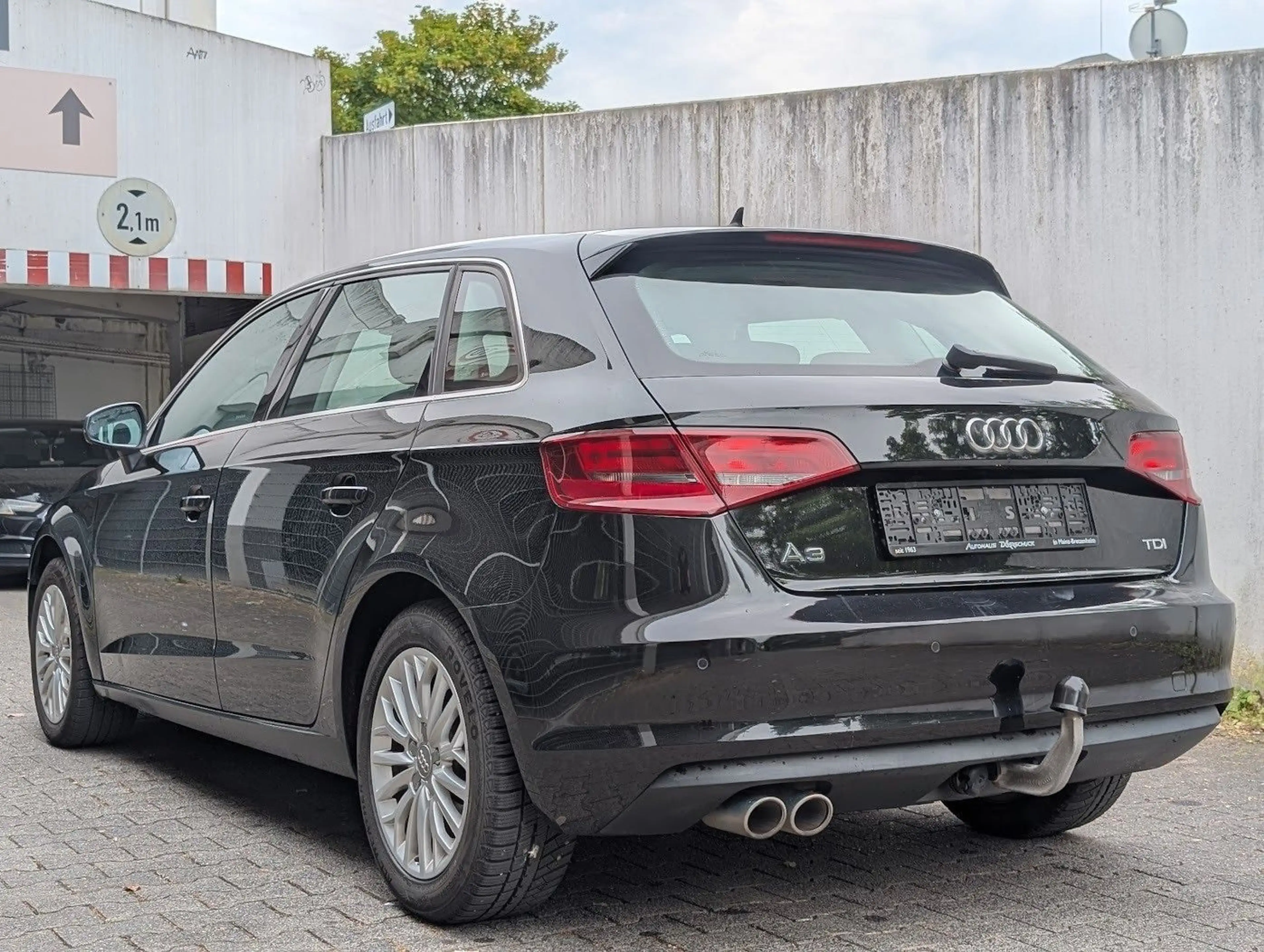 Audi A3 Sportback Ambiente AHK. NAVI. PDC. DSG — photo 5