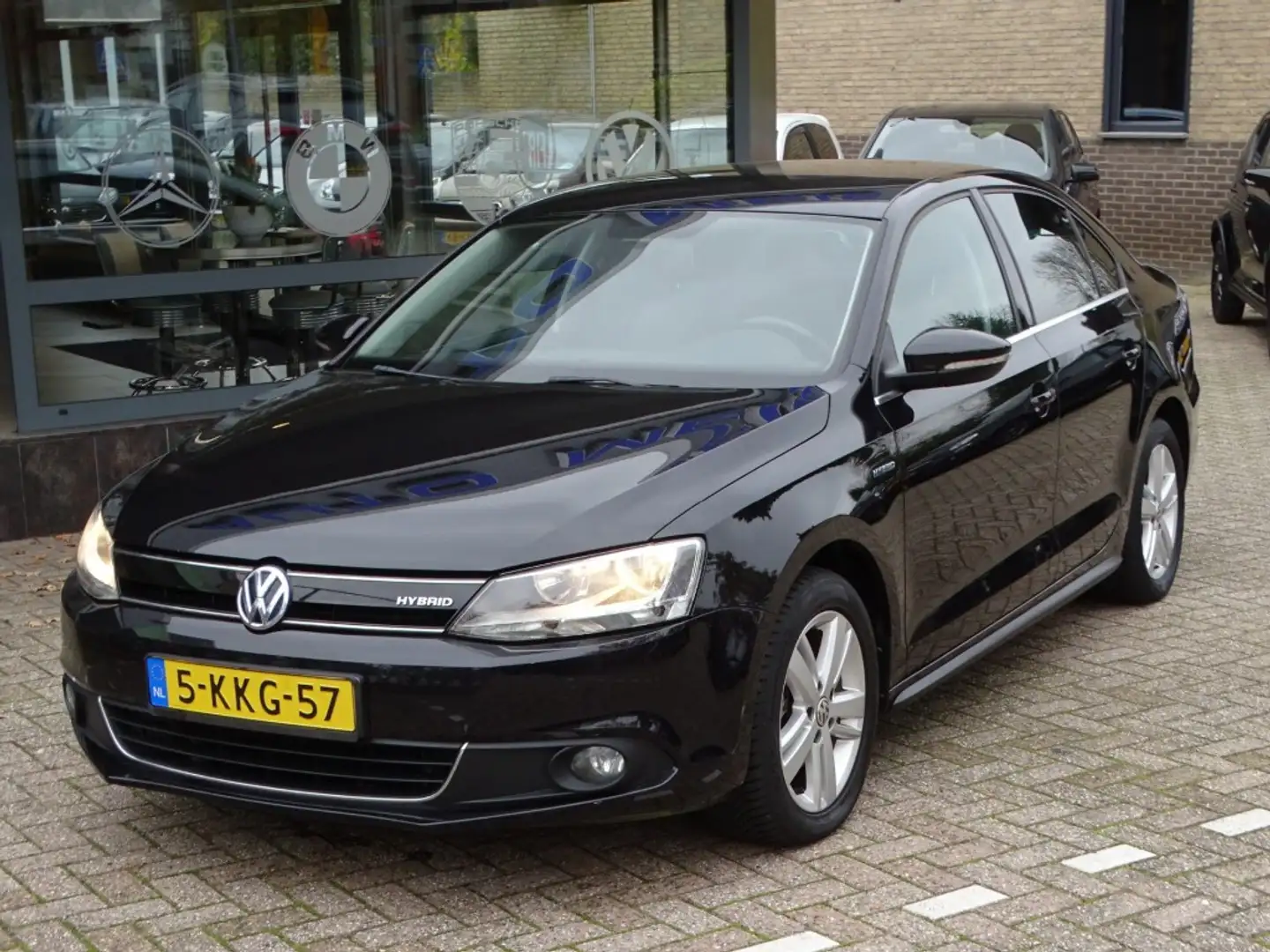 Volkswagen Jetta 1.4 TSI HYBR COMF Zwart - 2