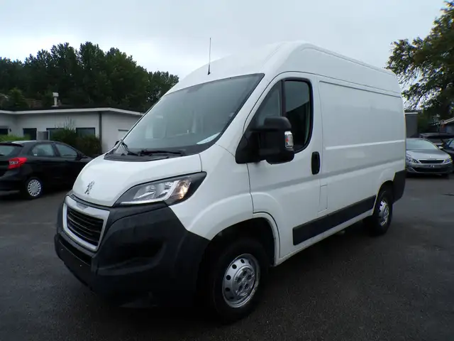 Peugeot Boxer 2.2 BlueHDi L1H2 Airco/Media/Camera/Garantie/64.000km